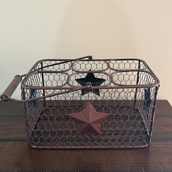 Rustic Wire Backet - Picture 2 of 3